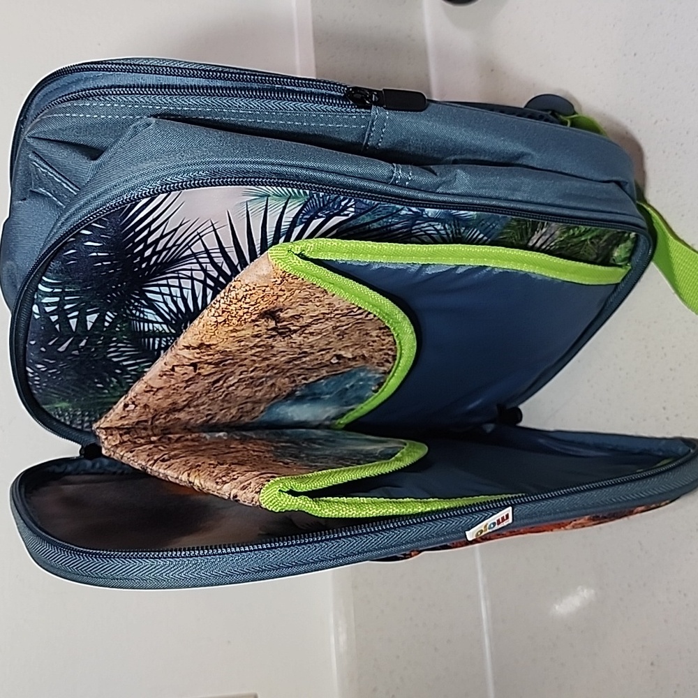 Backpack And Play Dinosaurs.  New With Tags - Picture 4 of 14